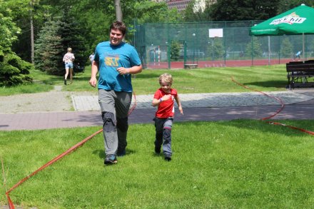 Krok w krok tata z synem